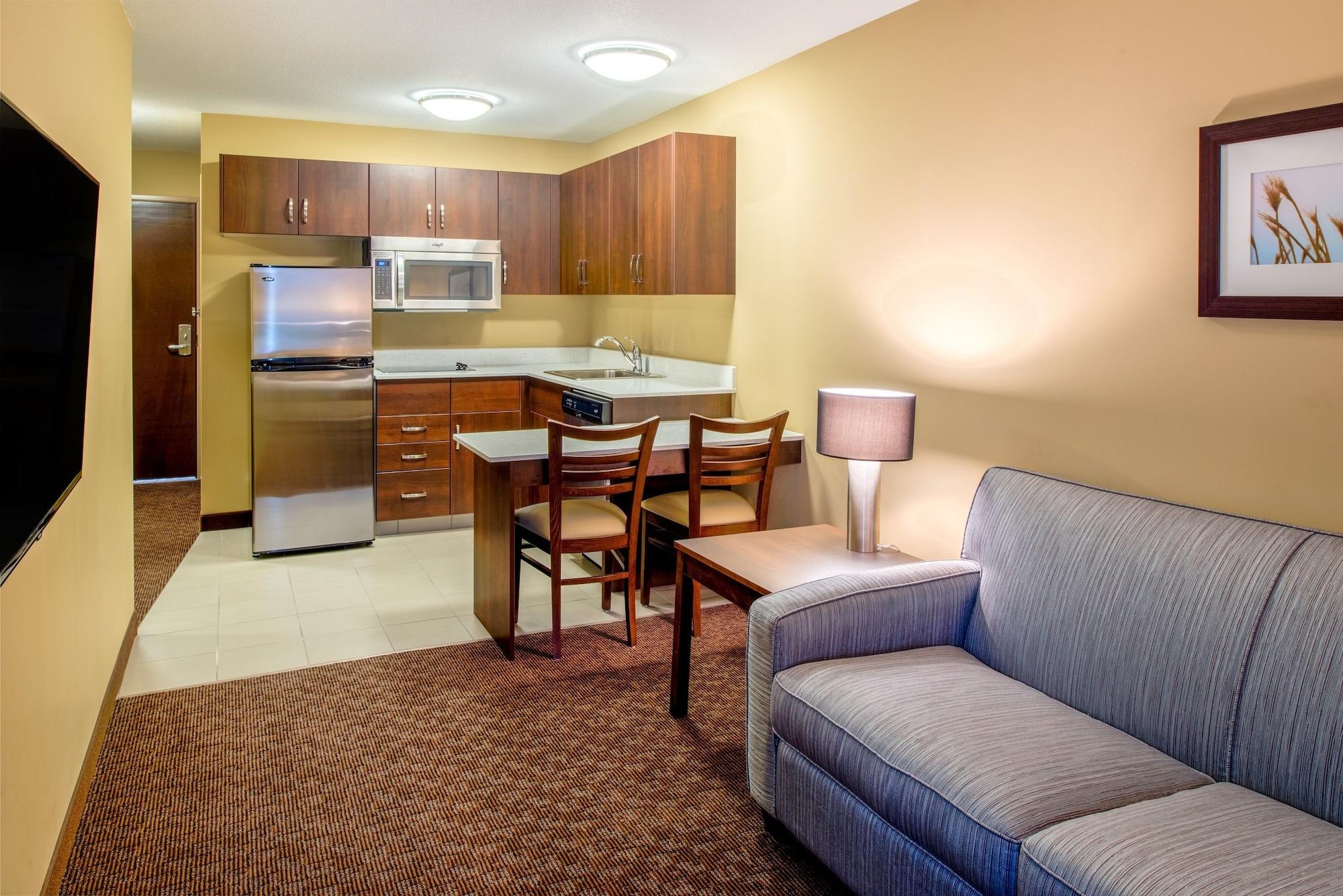 Microtel Inn & Suites By Wyndham Red Deer Exteriér fotografie