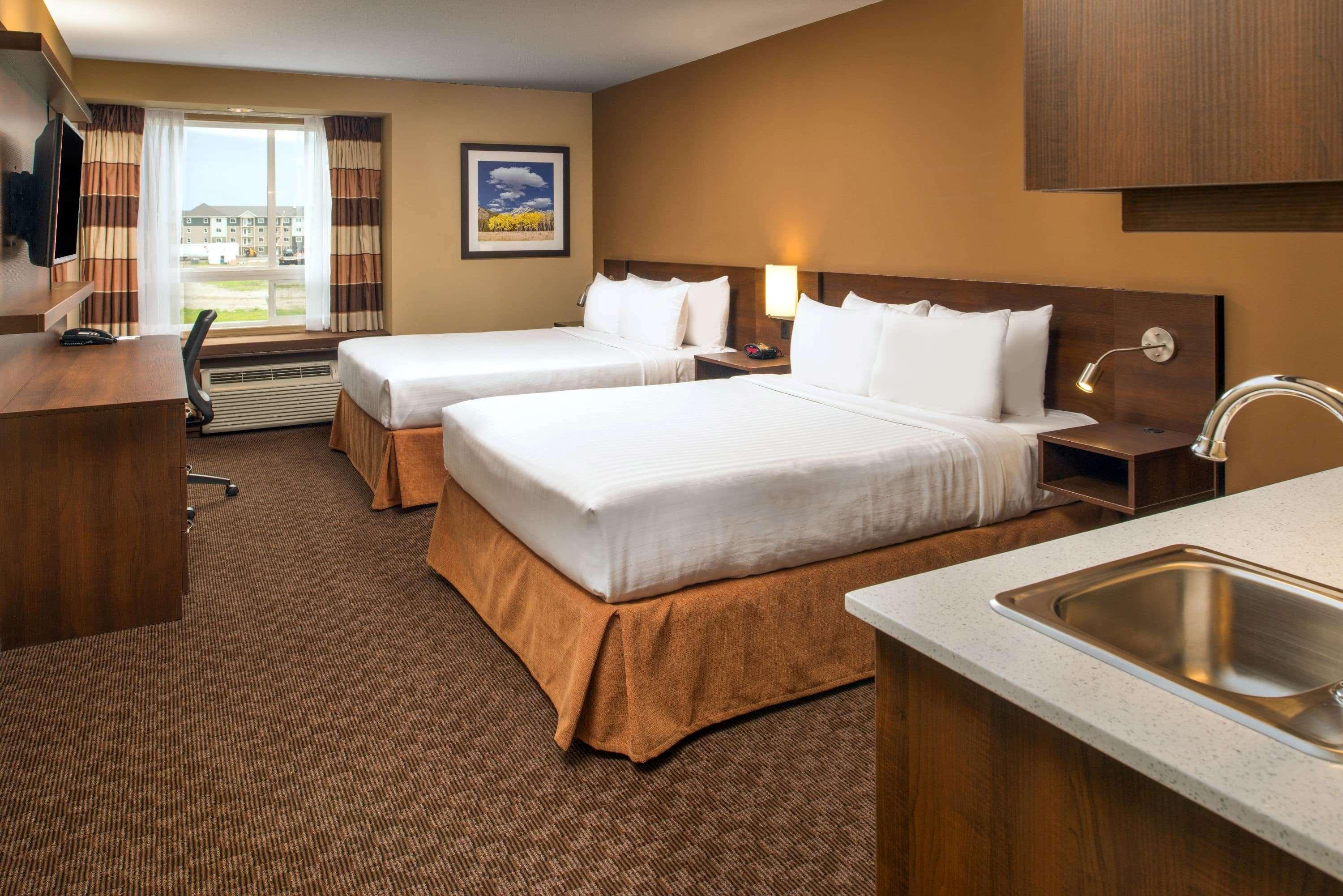 Microtel Inn & Suites By Wyndham Red Deer Exteriér fotografie