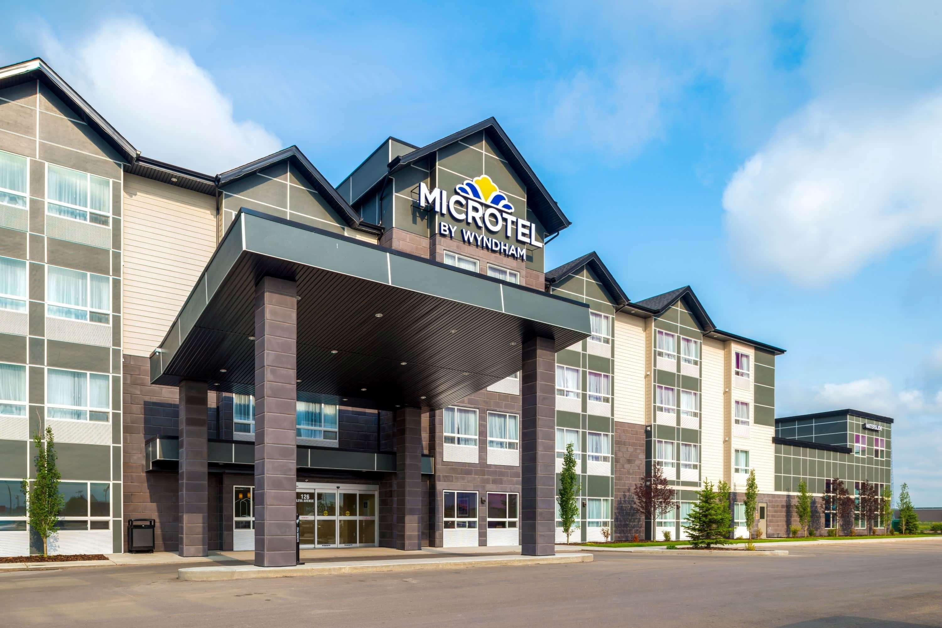 Microtel Inn & Suites By Wyndham Red Deer Exteriér fotografie