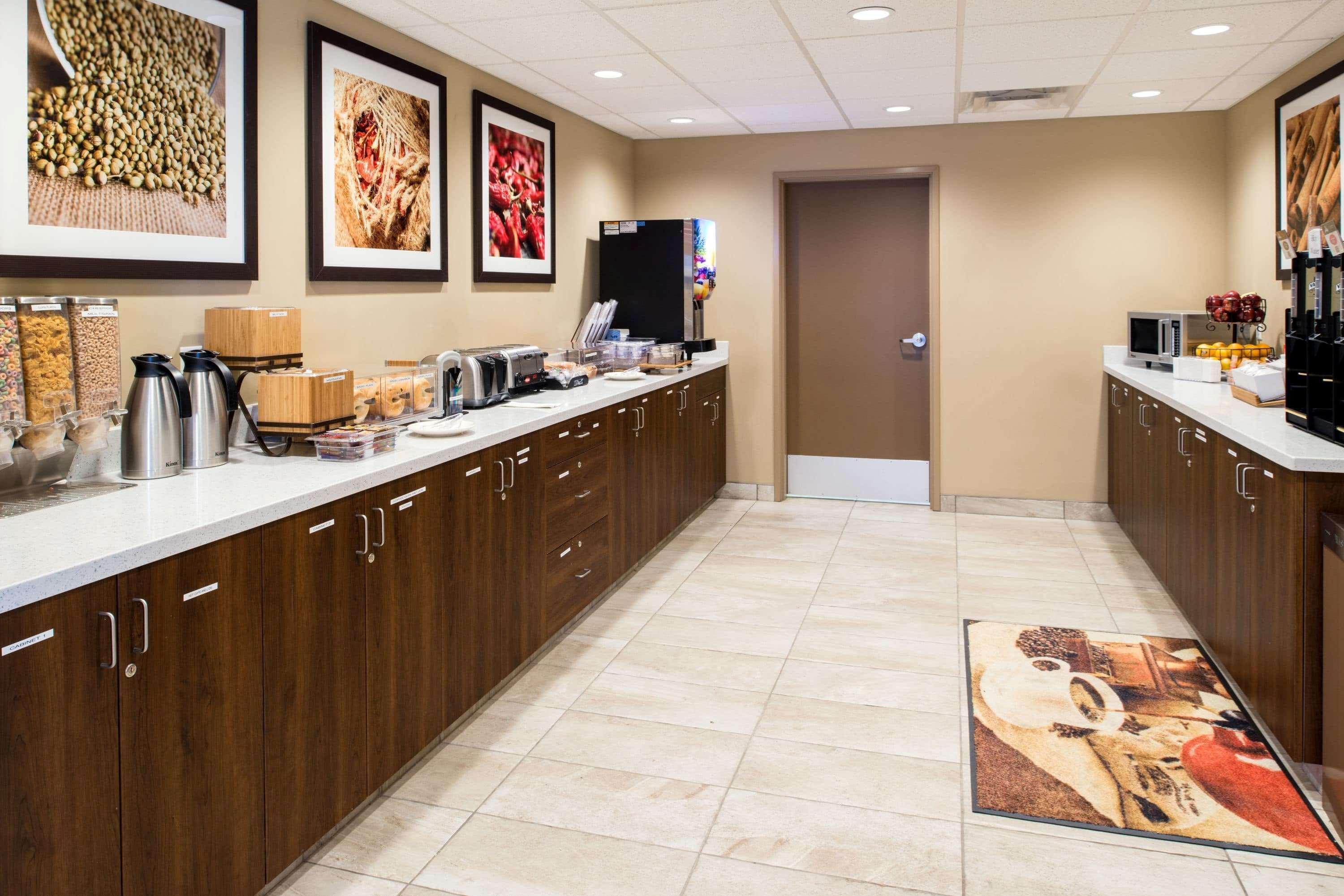 Microtel Inn & Suites By Wyndham Red Deer Exteriér fotografie