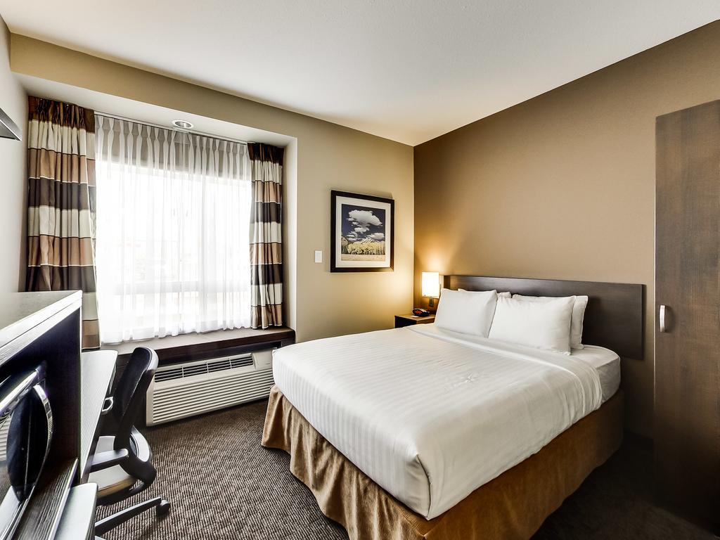 Microtel Inn & Suites By Wyndham Red Deer Pokoj fotografie